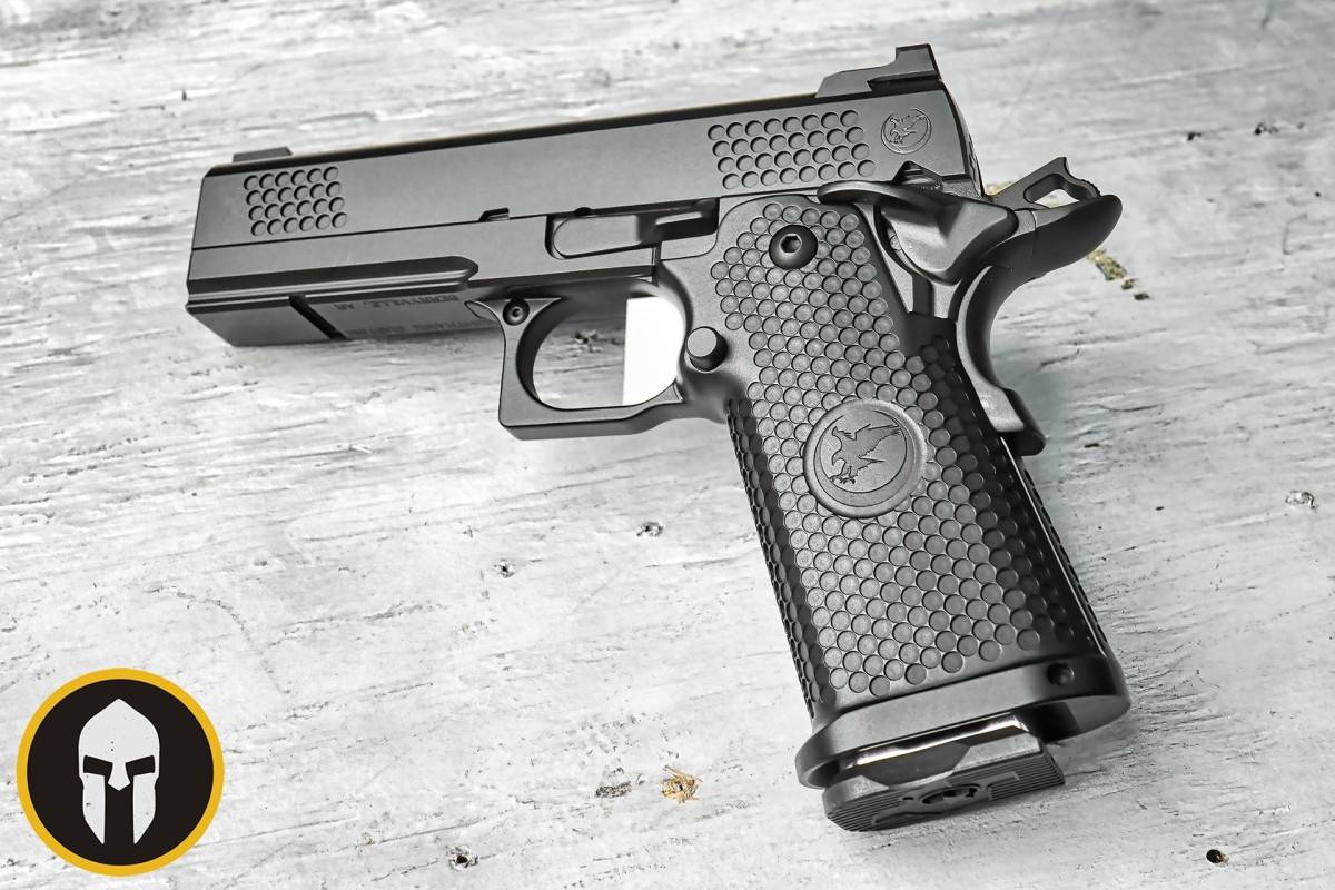 NIGHTHAWK CUSTOM TRS COMMANDER (9MM) DOUBLE STACK BLACK NITRIDE FINISH